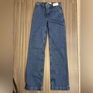 Abercrombie & Fitch Dark Blue High Rise 90’s Relaxed Jeans - NWT